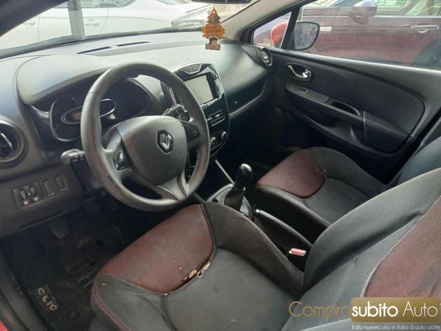 RENAULT Clio 1.2 75CV 5 porte Live