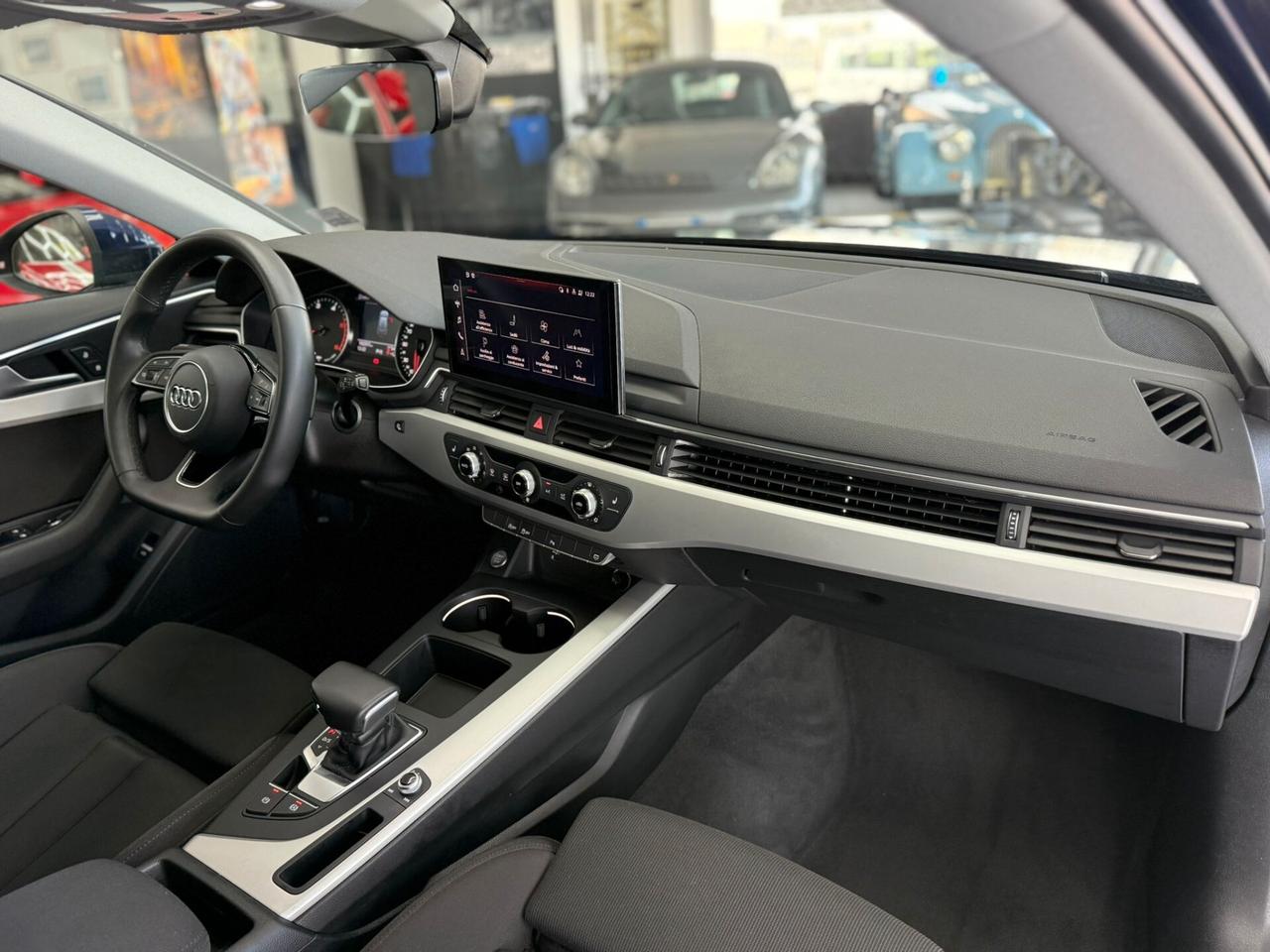 Audi A4 35 TDI/163 CV S tronic Business Advanced