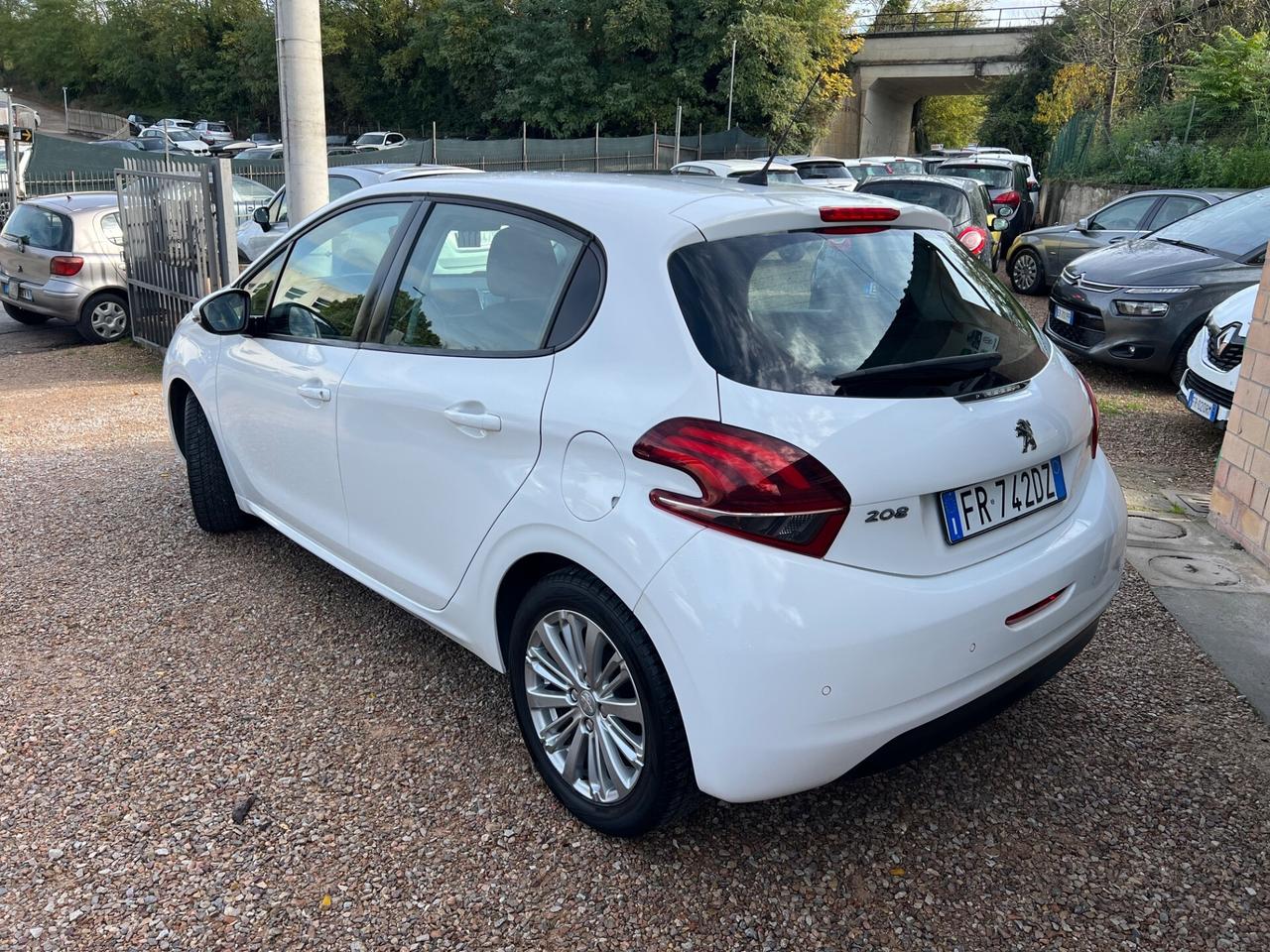 Peugeot 208 PureTech 82 5 porte Allure