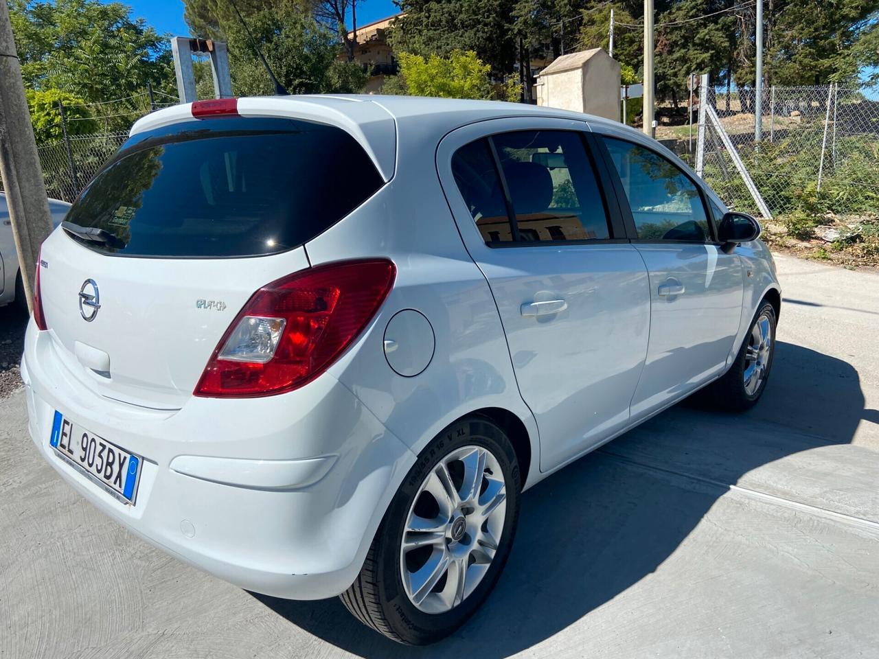 Opel Corsa 1.2 85CV 5 porte GPL-TECH Club