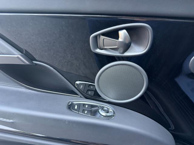 ASTON MARTIN DB11 V8 Coupé