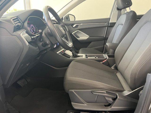 AUDI Q3 35 TDI quattro Business Advanced