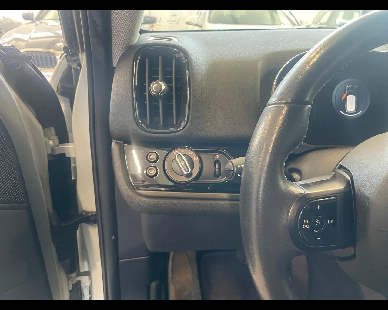 MINI Mini Countrym.(F60) - Mini 2.0 Cooper SD Business Countryman ALL4