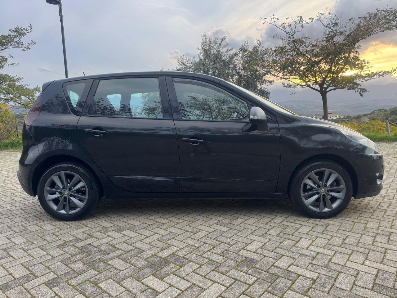 Renault Scenic X-Mod 1.5 dCi 110CV *LUXE* 2011