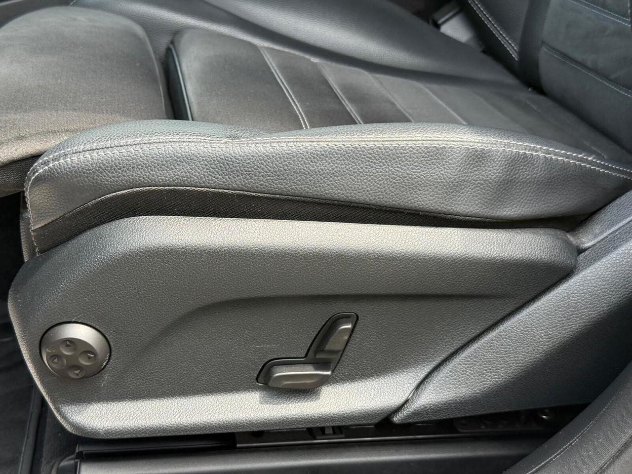 GLC 220 d 4Matic Premium Plus Opaco + Pedane