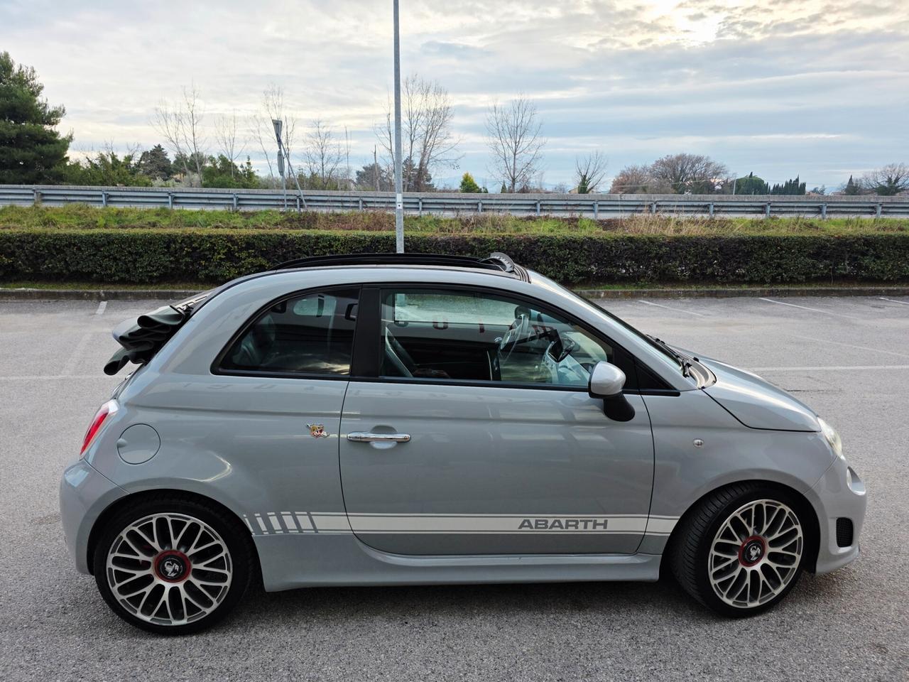 Abarth 500 C 1.4 Turbo T-Jet MTA tagliando e distribuzione fatta