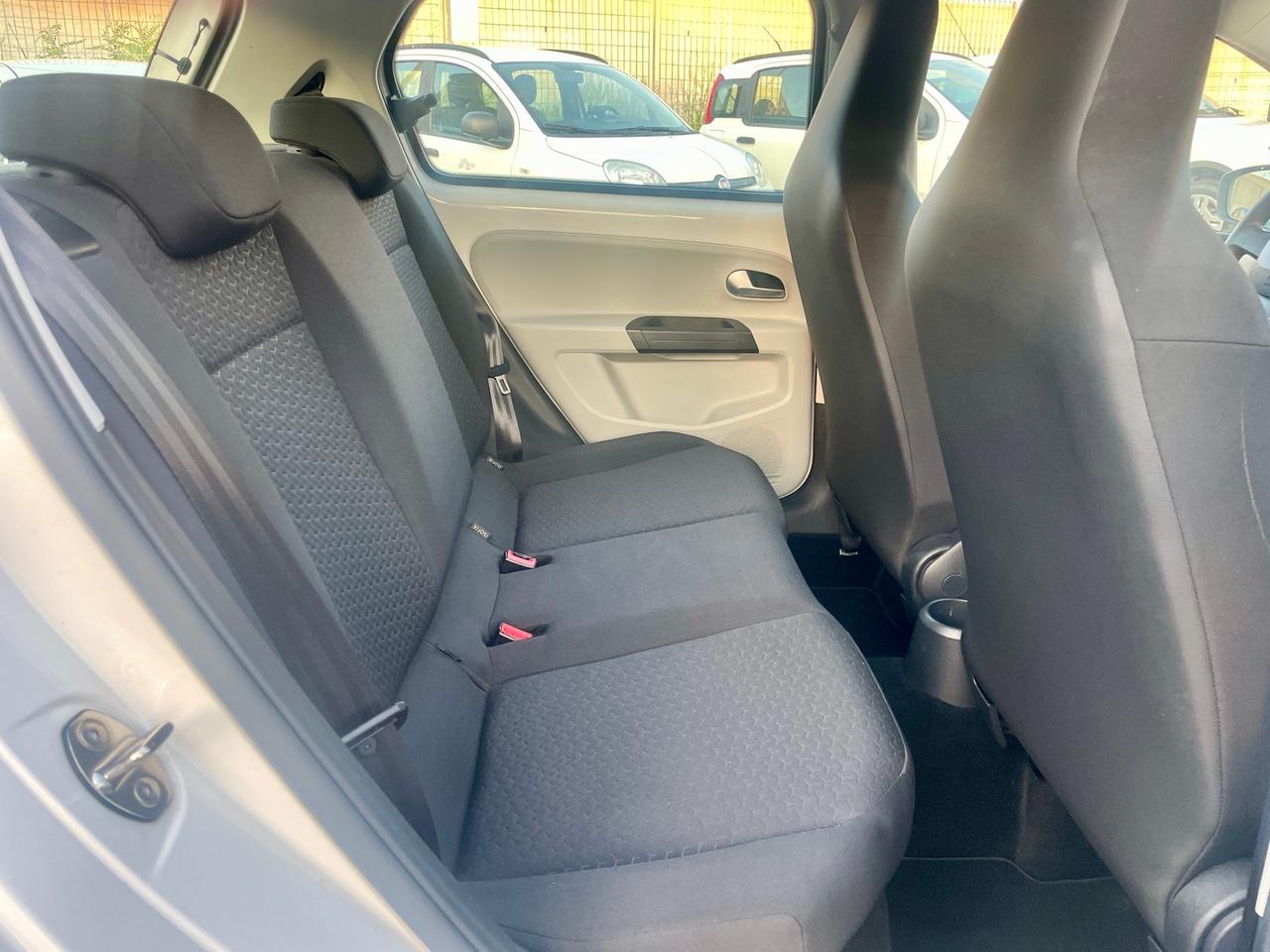 Seat Mii 1.0 68 CV 5 porte Chic Ecofuel