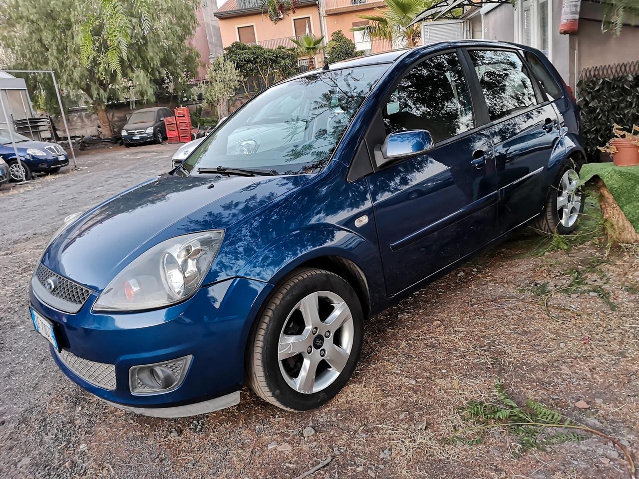 Ford fiesta 1.4 tdci come nuova ok neopatentati