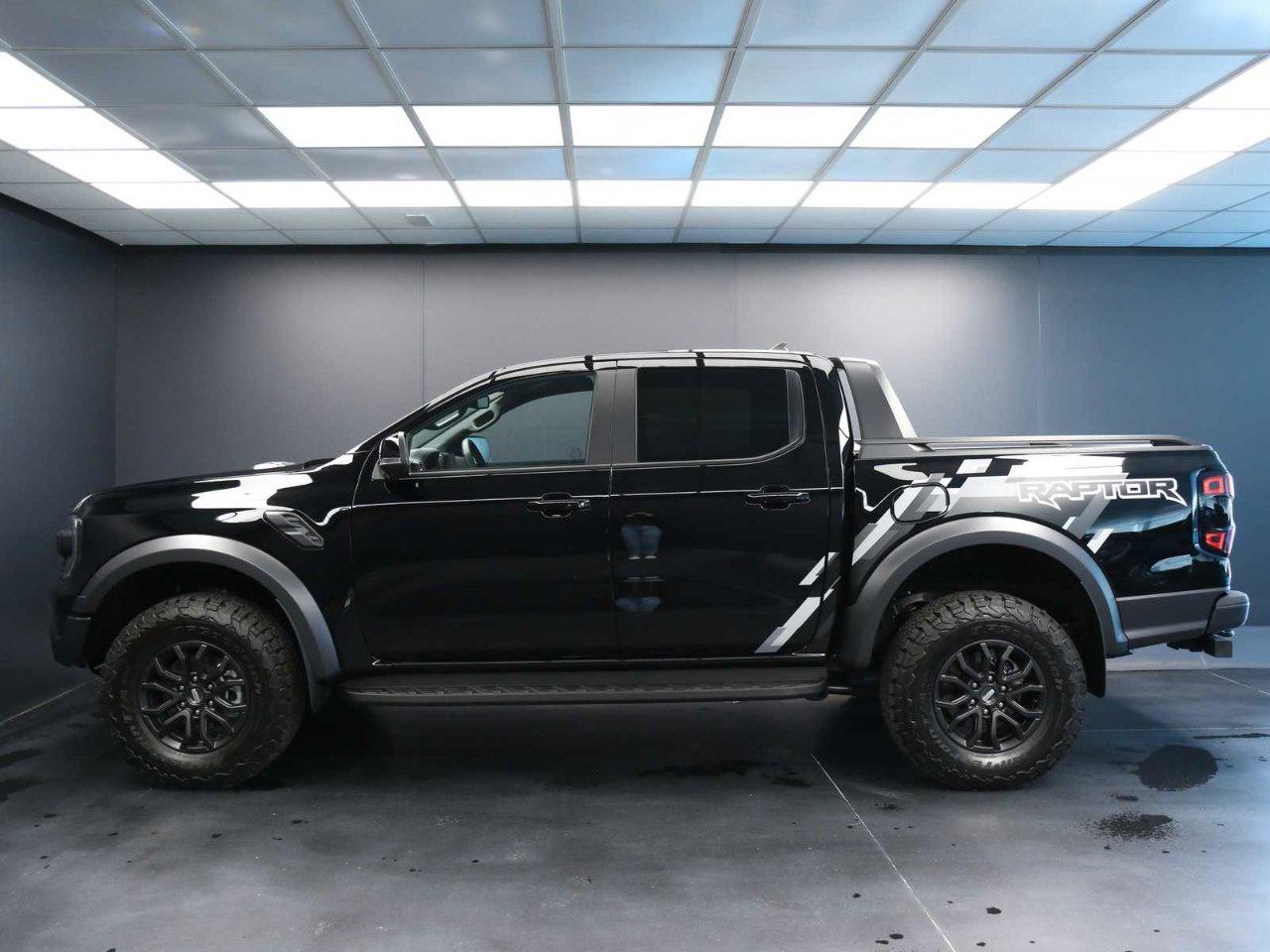 Ford Ranger Raptor 2.0 ecoblue 210cv auto pronto disponibile con due versione di colori
