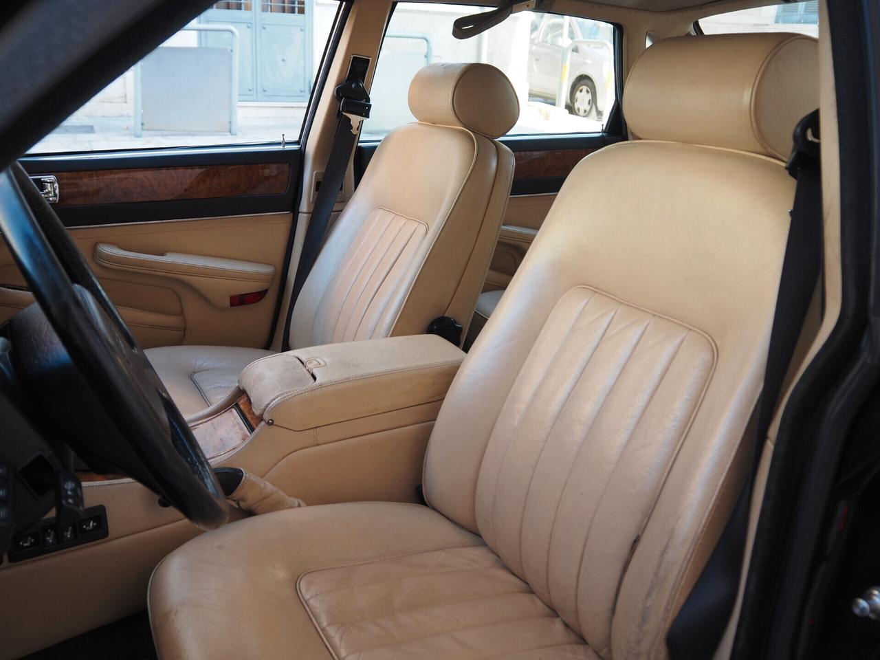 Jaguar XJ40 3.6