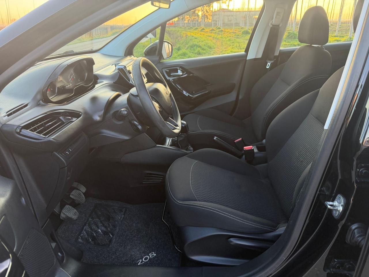 Peugeot 208 BlueHDi 75 5 porte Allure