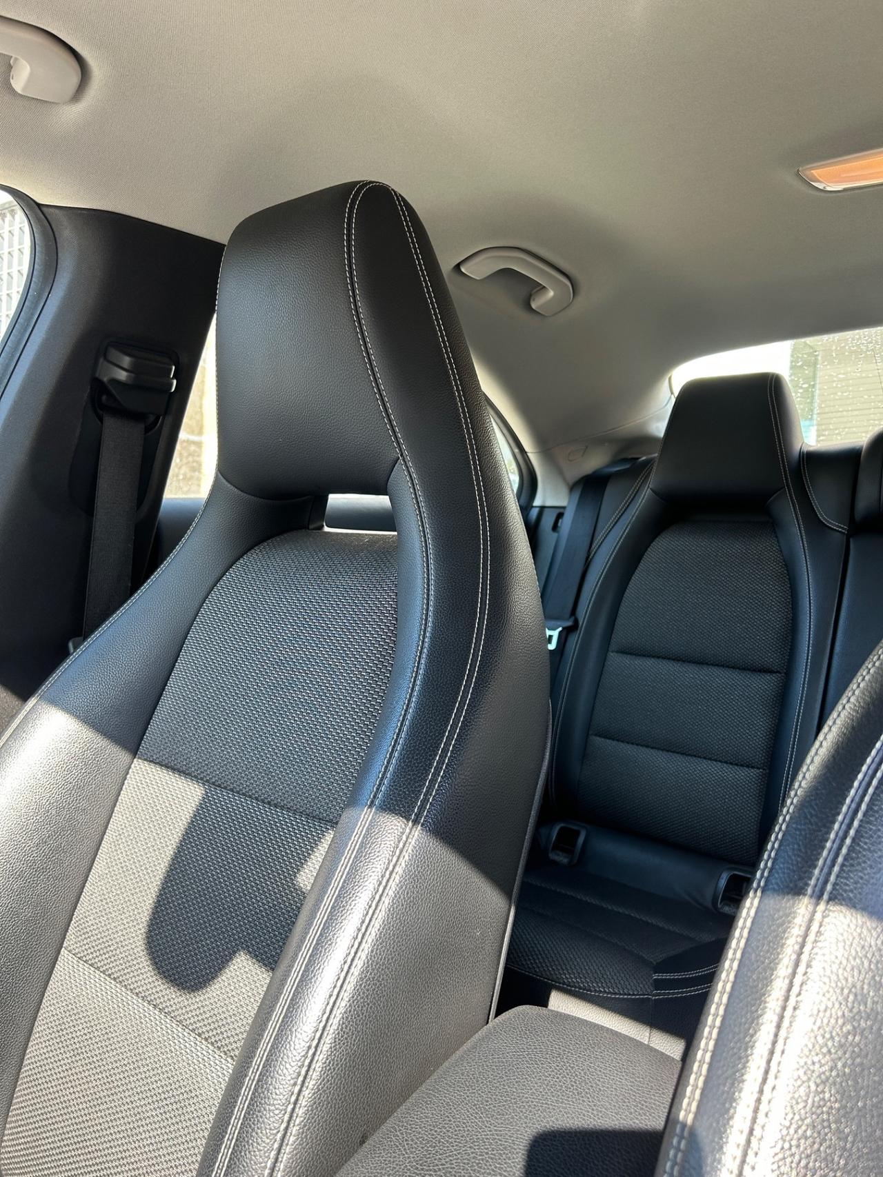 Mercedes-benz CLA 220 d 2.0 136 cv-2014/NAVI/17”