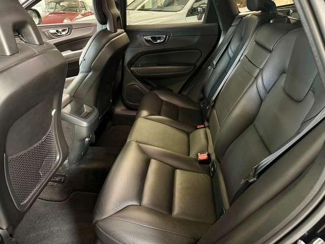 Volvo XC60 XC60 2.4 d4 Business awd 190cv Tagliandata