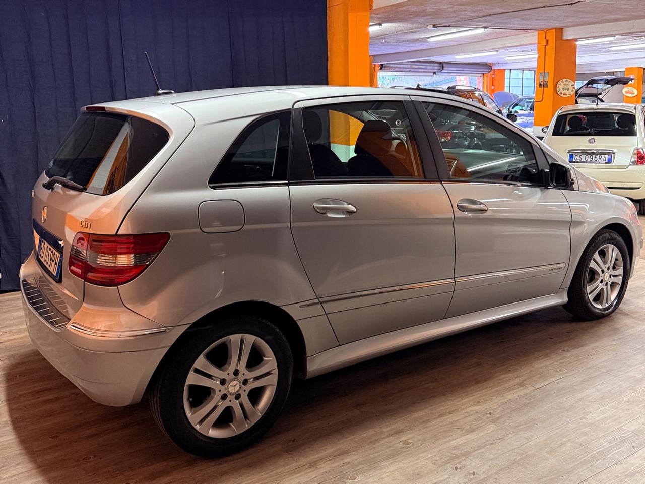 FANTASTICA MERCEDES CLASSE B UNICO PROPRIETARIO CON 86.735 KM