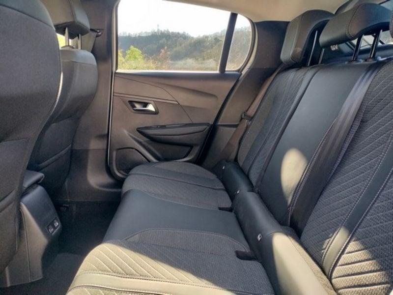 Peugeot 208 Allure PureTech 100 S/S