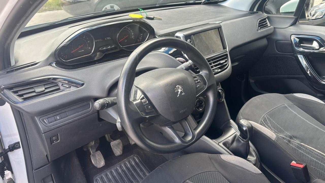 Peugeot 208 1.4 HDi 68 CV 5 porte Mix