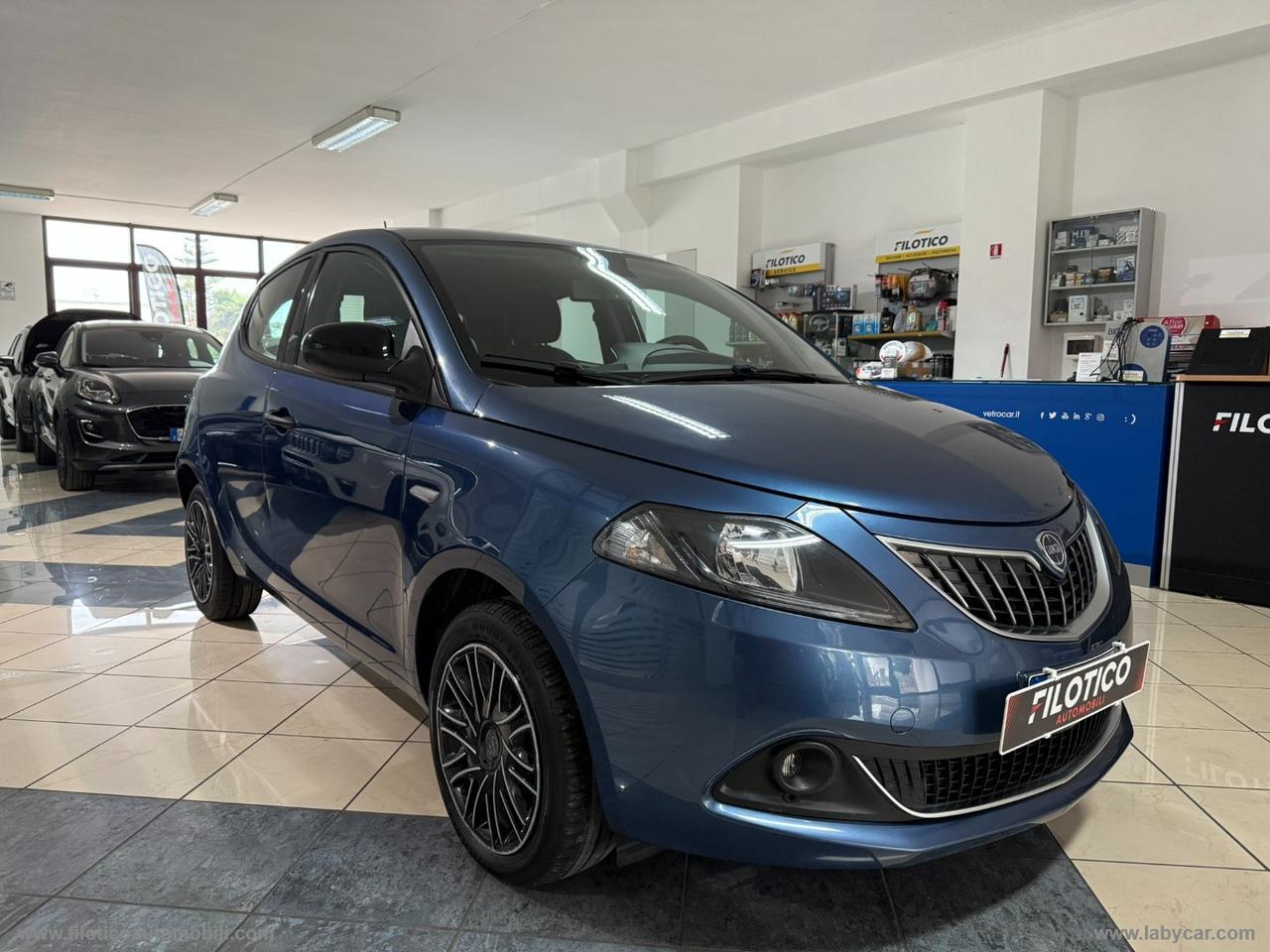 LANCIA Ypsilon 1.0 FireFly 5p.S&S Hybryd Gold CARPLAY - KIT 5 POSTO - SENSORI DI PARCHEGGIO