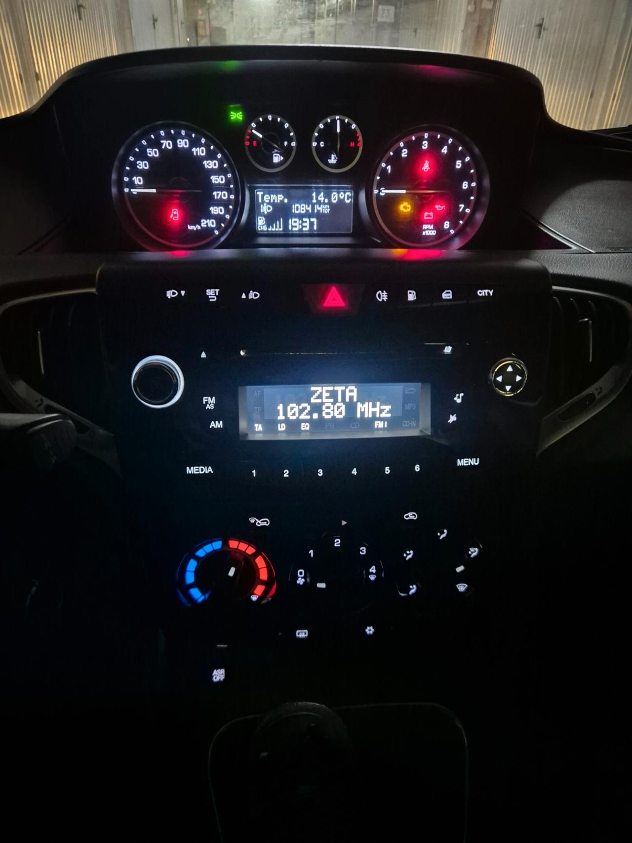 YPSILON BENZINA/METANO ECOCHIC GOLD