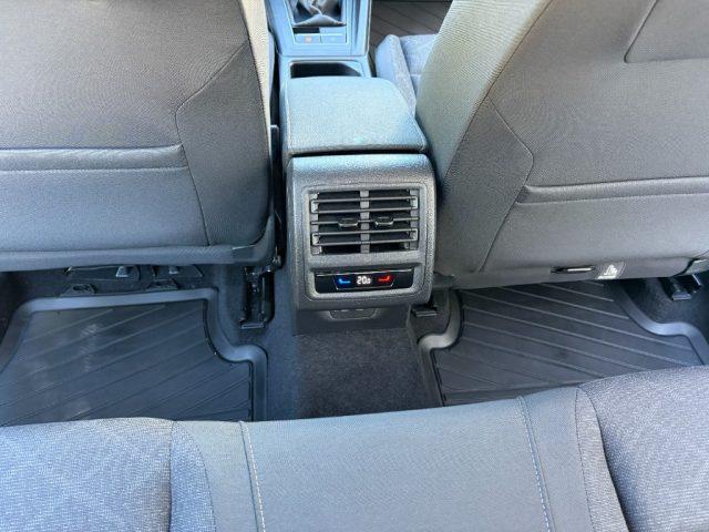 VOLKSWAGEN Golf 1.5 TGI Life