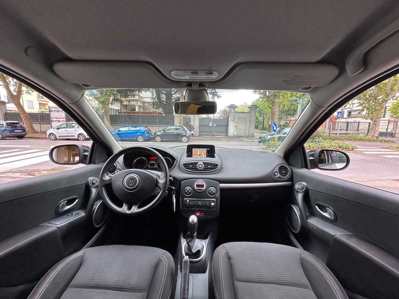 Renault Clio SporTour 1.2 16V Dynamique EURO 5 - 82.000KM!!!