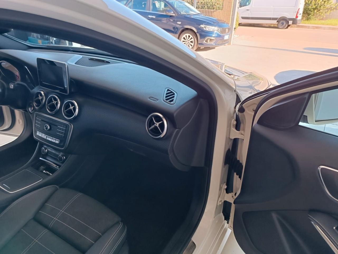 Mercedes-benz A 180 d Automatic Premium
