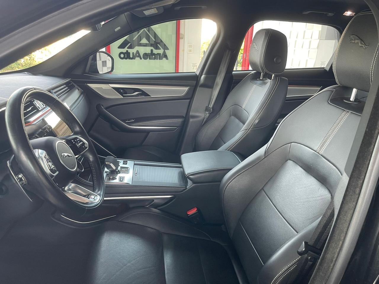 Jaguar F-Pace 3.0 D 300 CV AWD aut. R-Dynamic Black