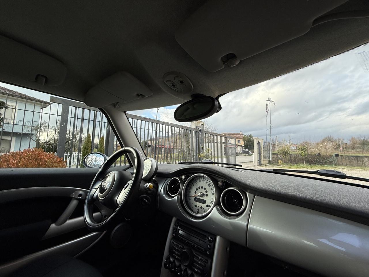 MINI COOPER 1.6 BENZINA OK NEOPATENTATI