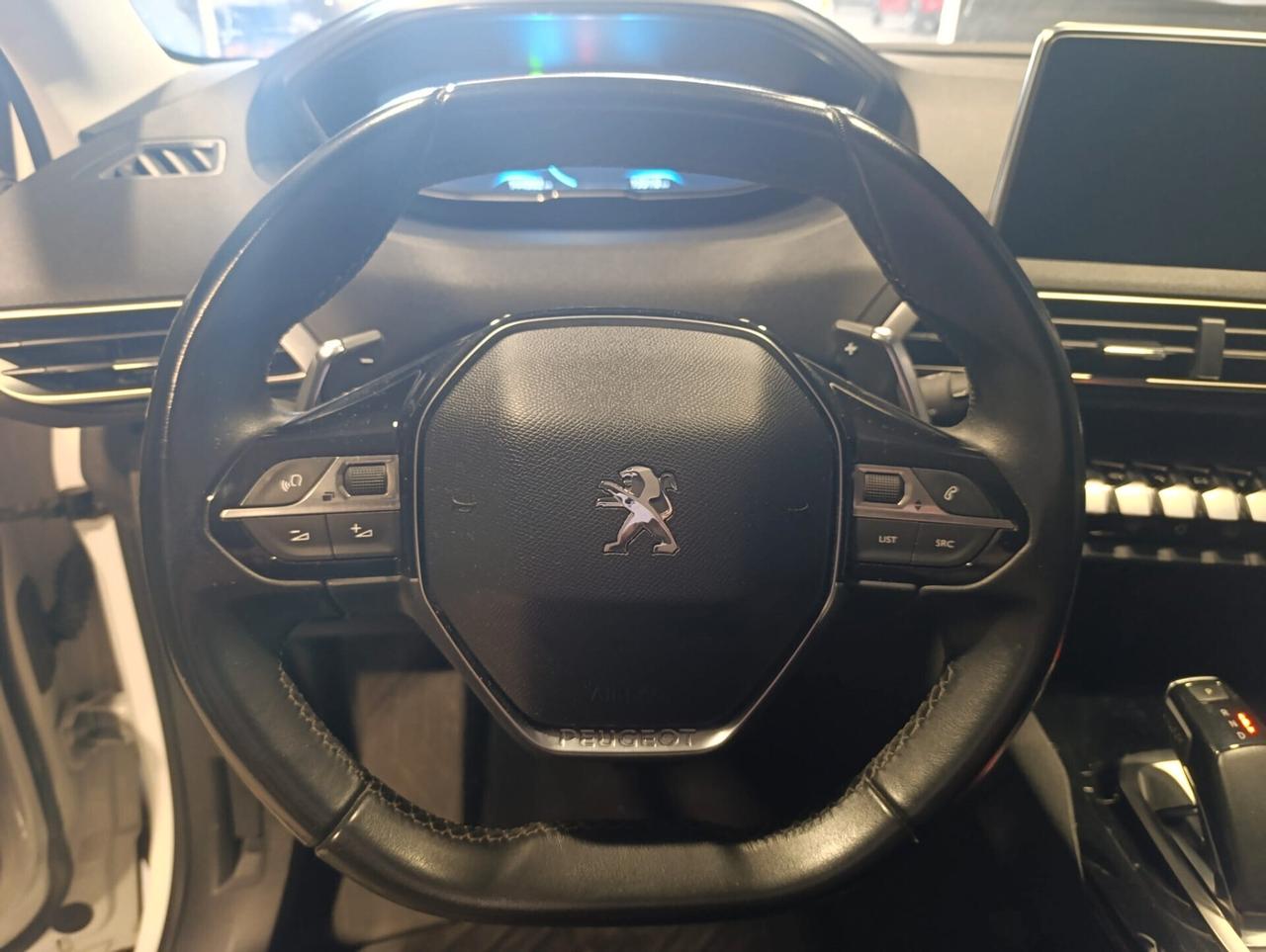 Peugeot 3008 del 2018 - full optional 140.000 km -