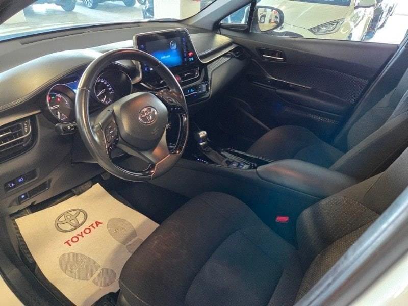 Toyota C-HR (2016-2023) 1.8 Hybrid E-CVT Trend