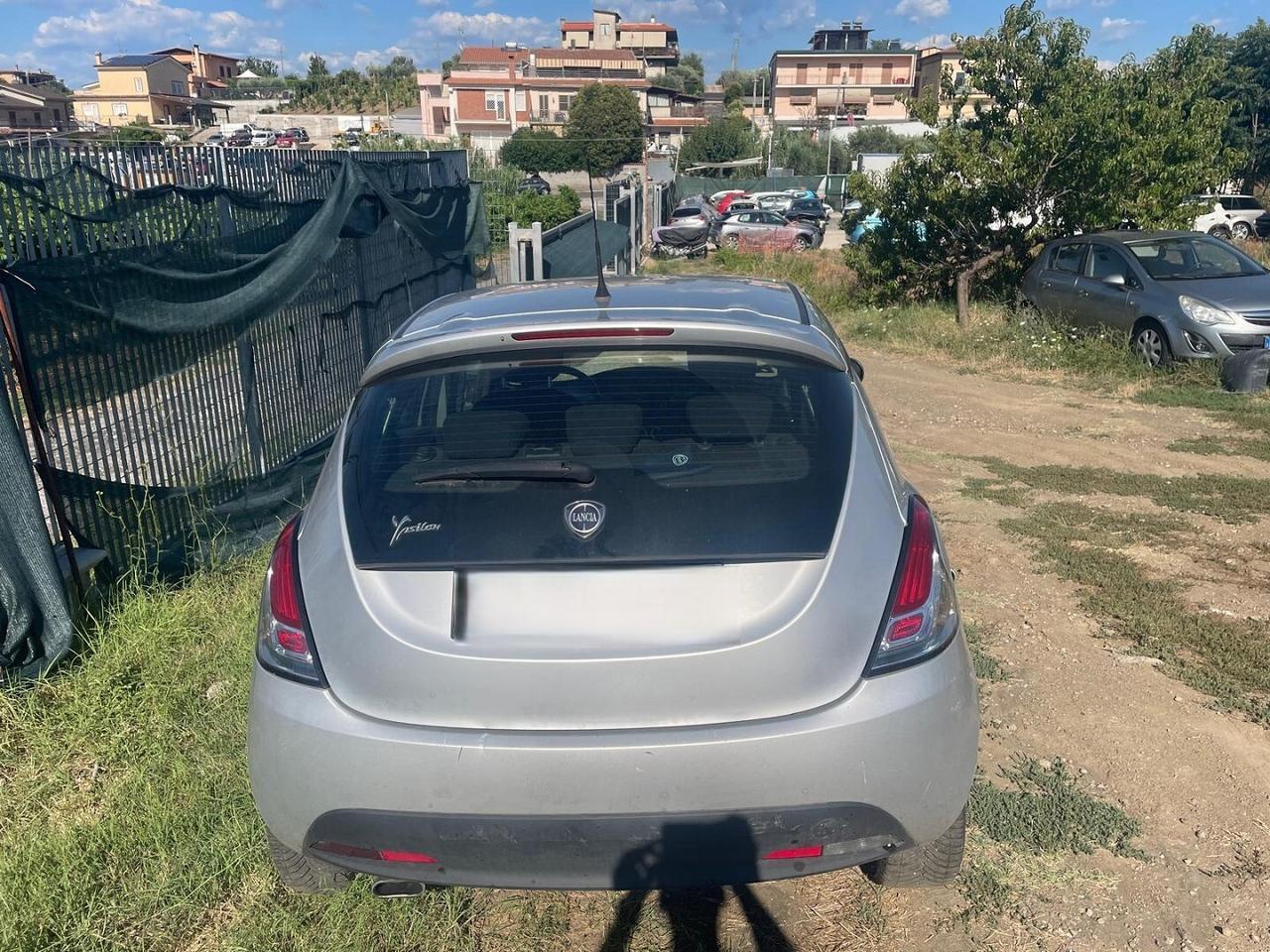 LANCIA YPSILON 3 SERIE 1.2 INCIDENTATA MARCIANTE