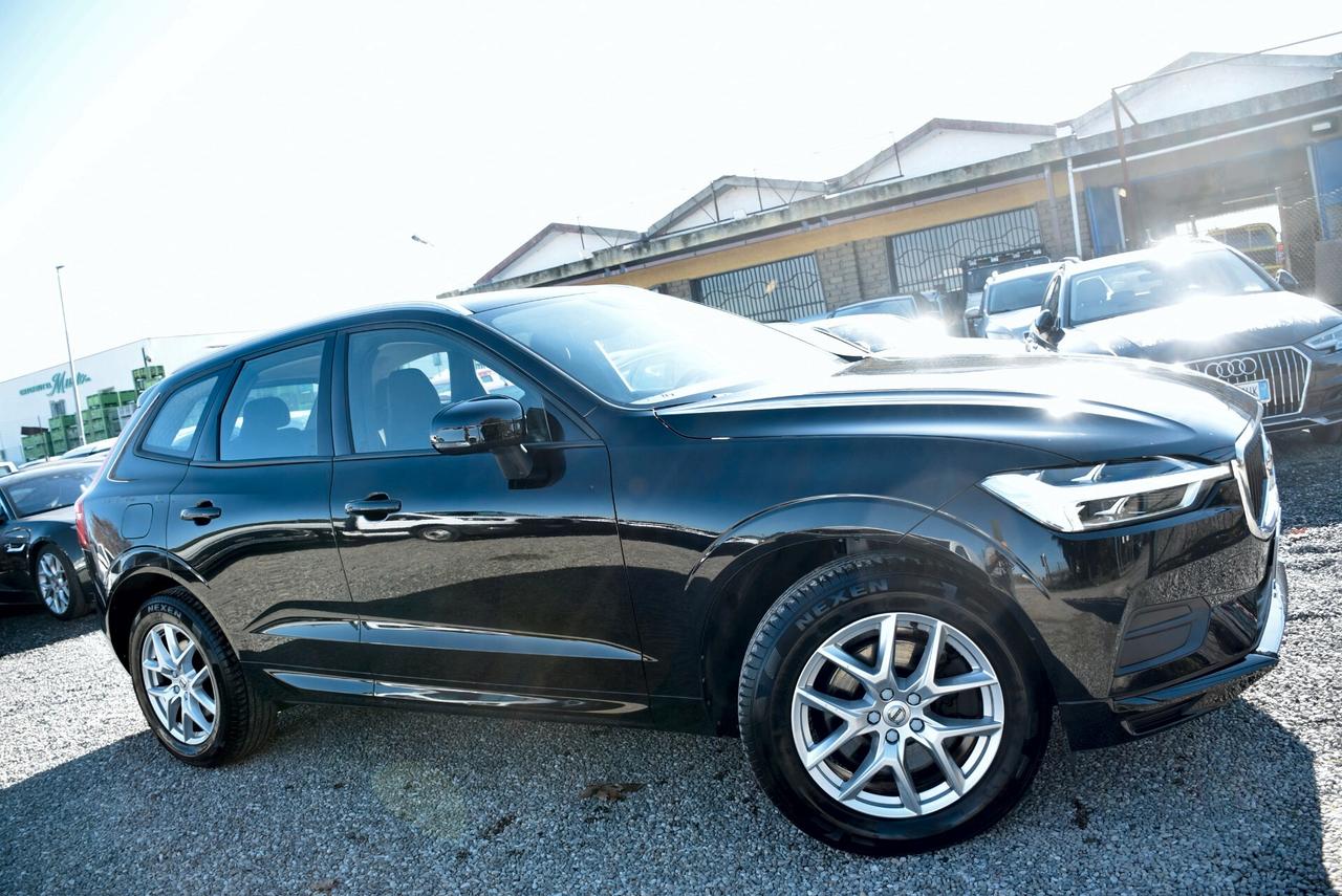 Volvo XC 60 XC60 IBRIDA DIESEL 4X4 2.0 B4 AWD AUTOM Geartronic Momentum FULL