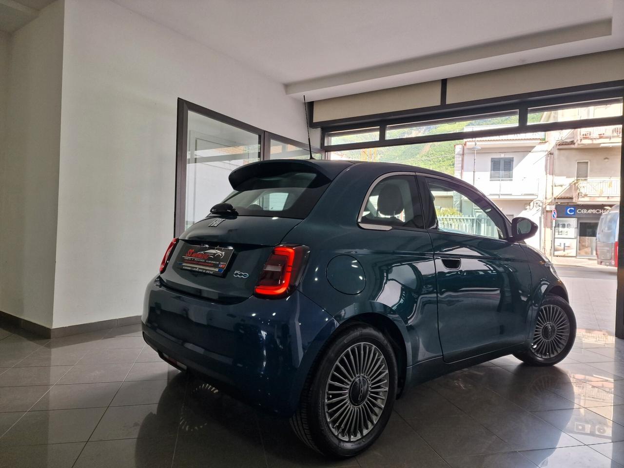 Fiat 500e Berlina 42 kWh Icon