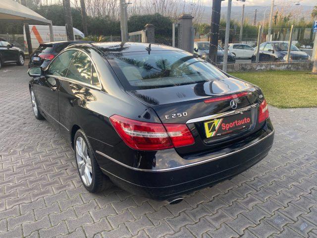 MERCEDES-BENZ E 250 CDI Coupé BlueEFFICIENCY Avantgarde