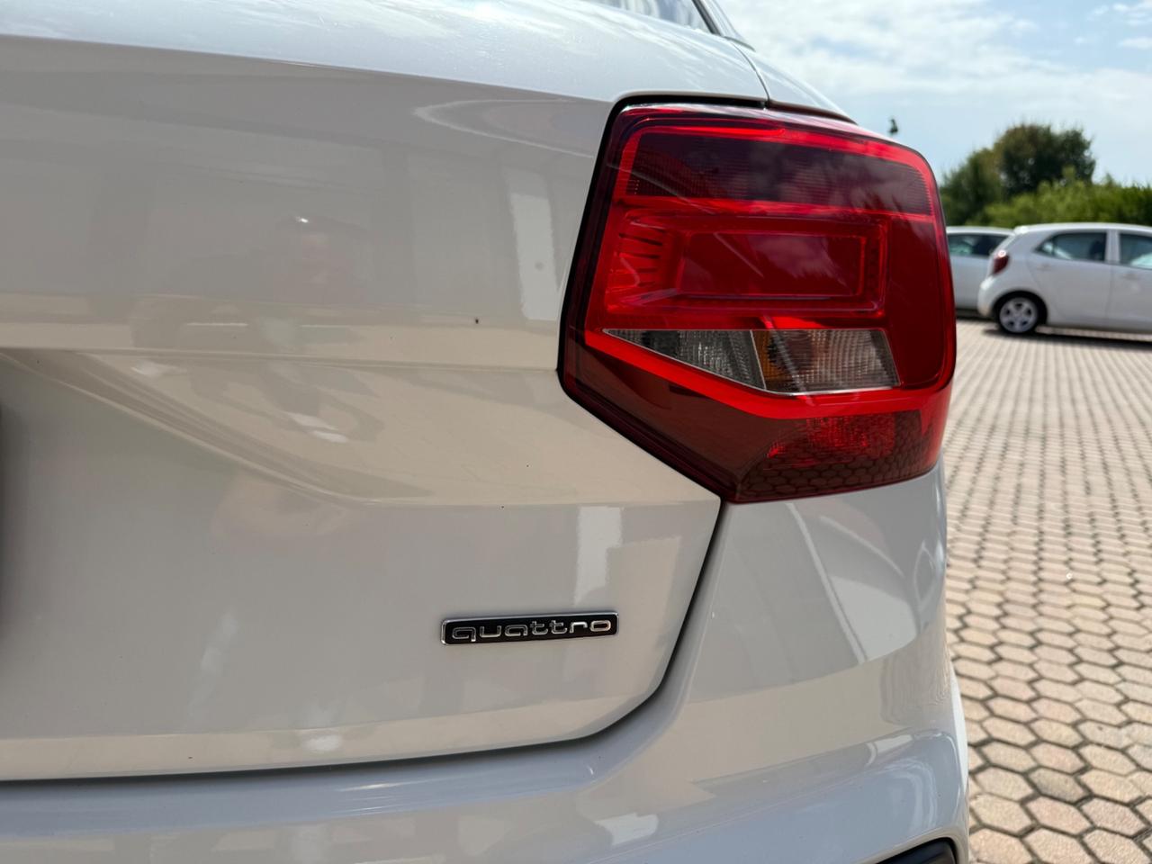 Audi Q2 35 TDI quattro S tronic Business