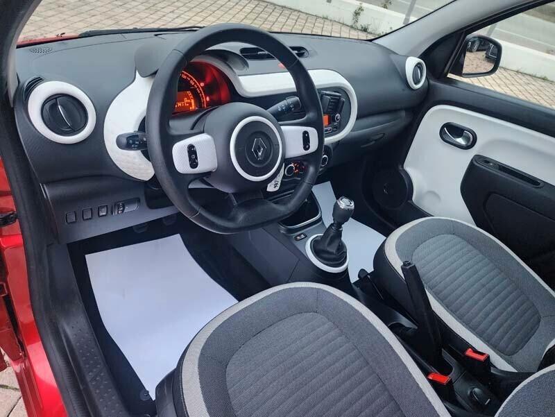 Renault Twingo 1.0 SCe Limited 73 CV 5 porte ok Neopatentati