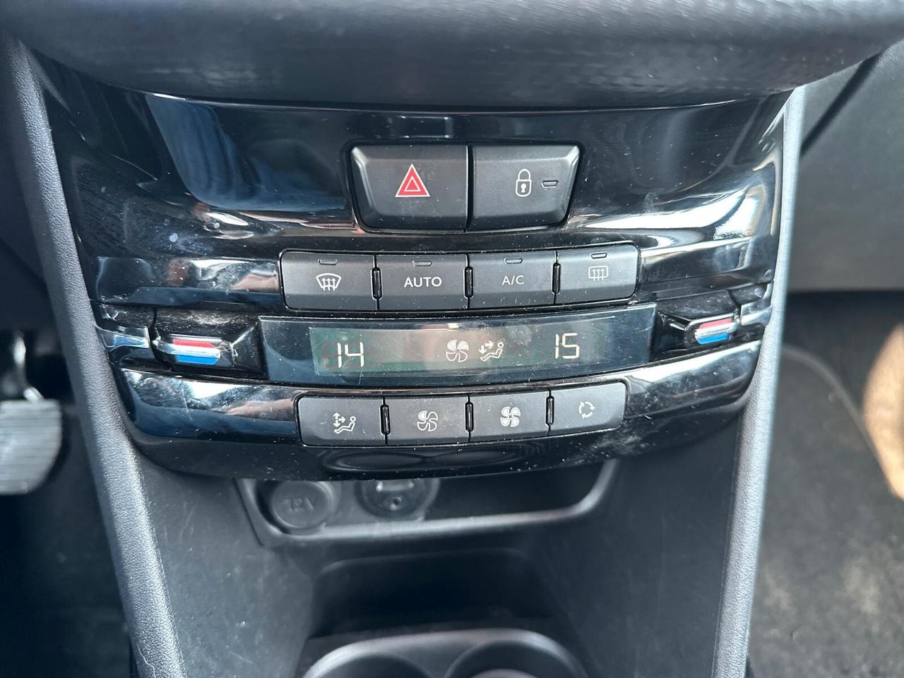 Peugeot 2008 PureTech Turbo 110 S&S Black Matt