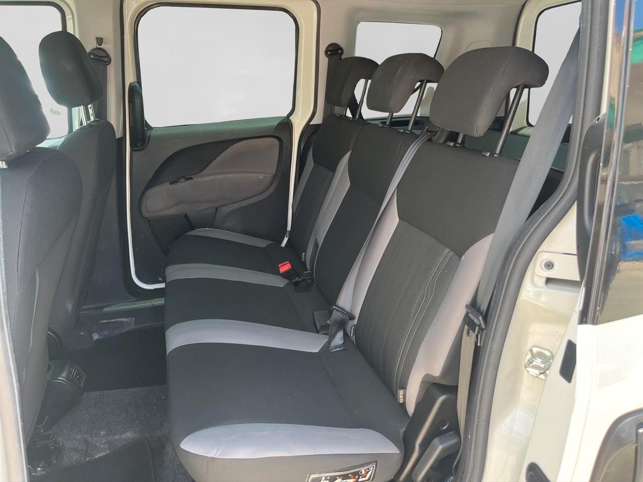Fiat Doblo 1.6 Multijet 5 Posti Autovettura