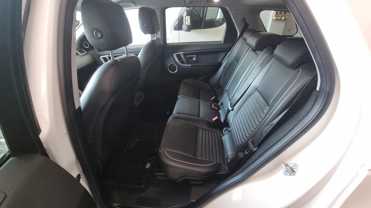 Land Rover Discovery Sport 2.0 TD4 150 CV AWD