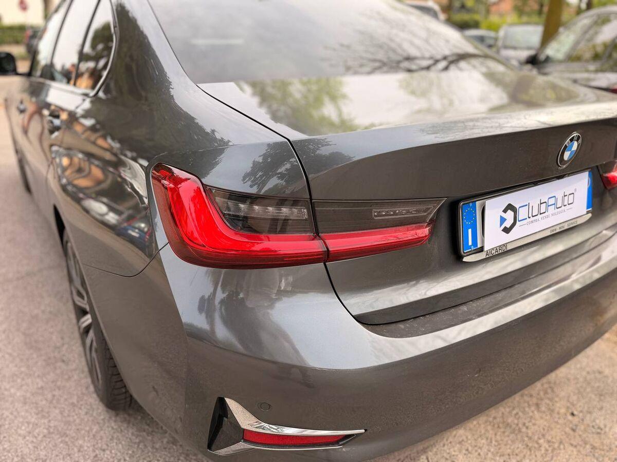 BMW Serie 3 320d mhev 48V xdrive Luxury auto