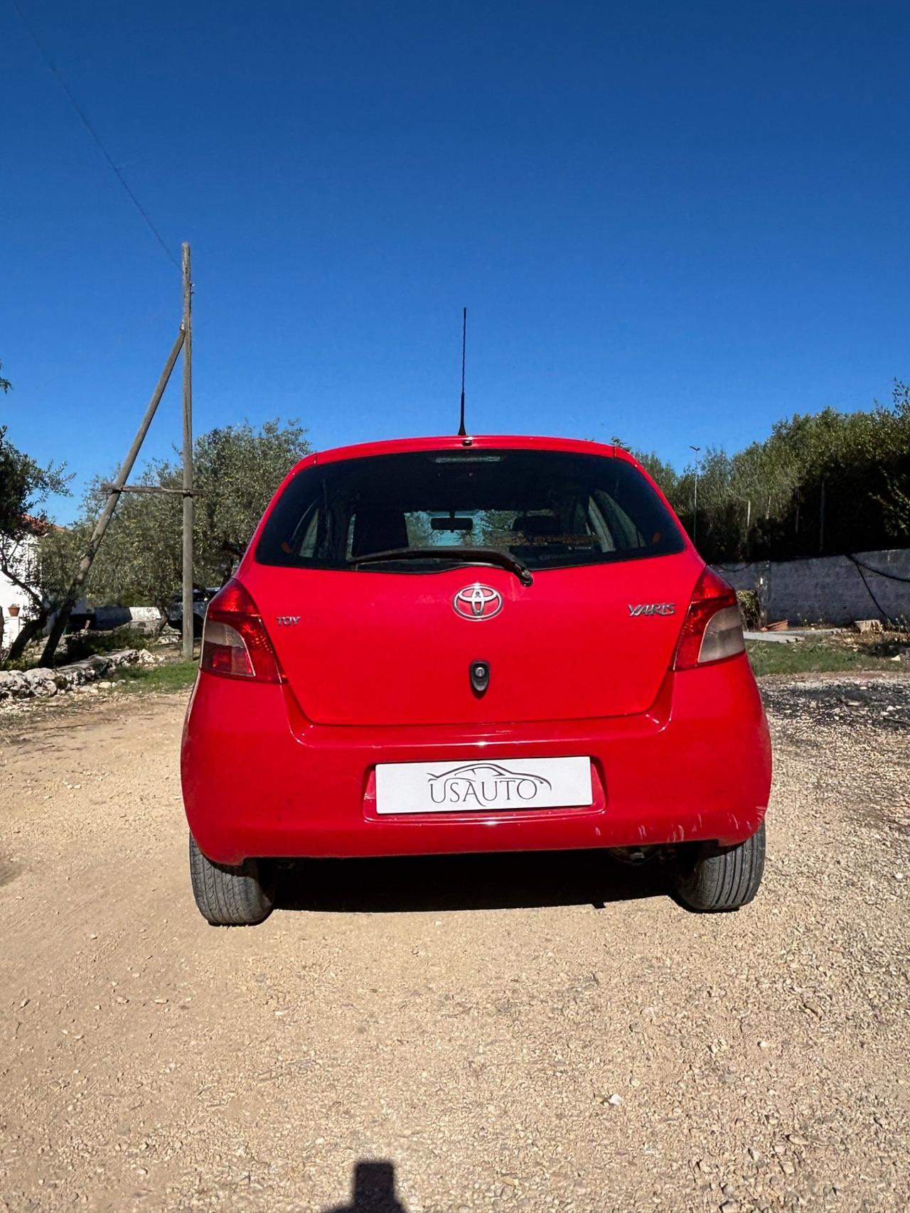 Toyota Yaris 1.0 5 porte Sol