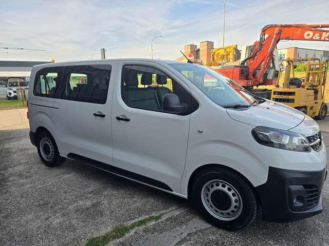Opel Vivaro L2 VETTURA PASSO LUNGO 9 POSTI PARI AL NUOVO!