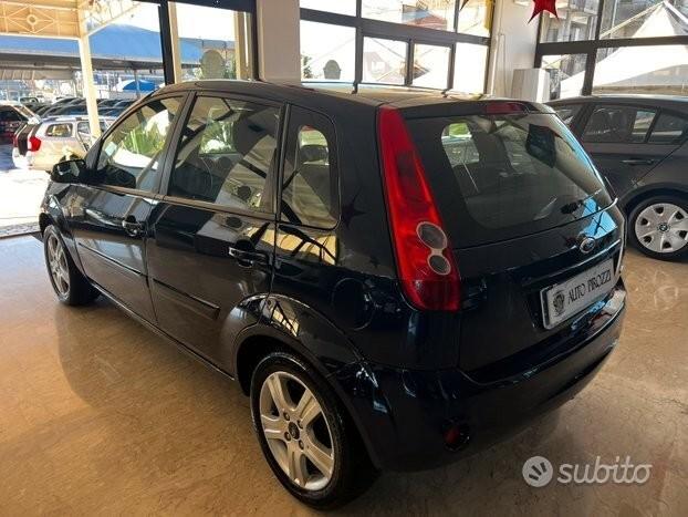 FORD FIESTA 1.4 TDI del 2009 con soli 130000KM