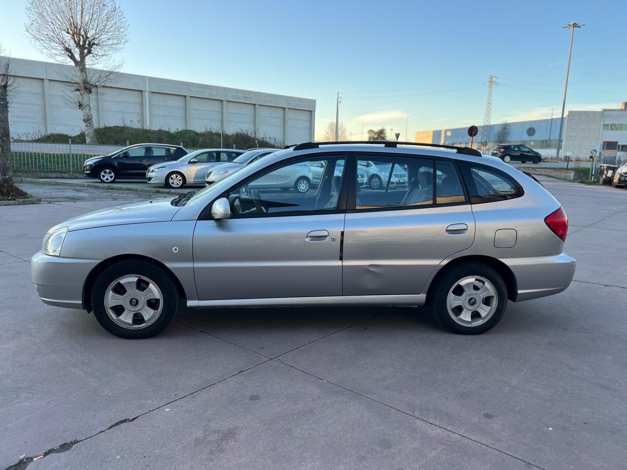 Kia Rio 1.5i 16V cat 5 porte LS Top