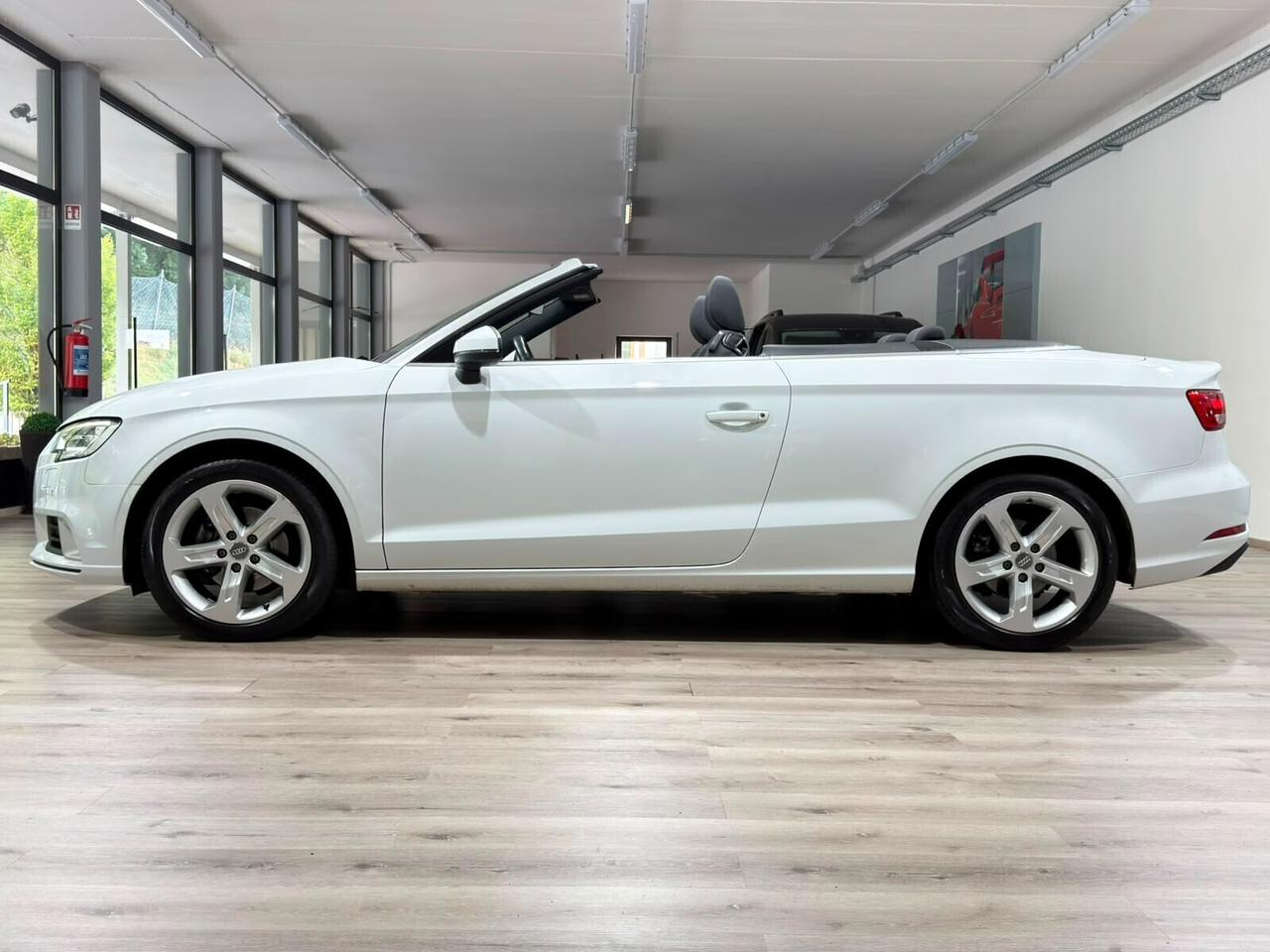 AUDI A3 CABRIO 1.6TDI 116CV SPORT 2018 LED/SENSORI
