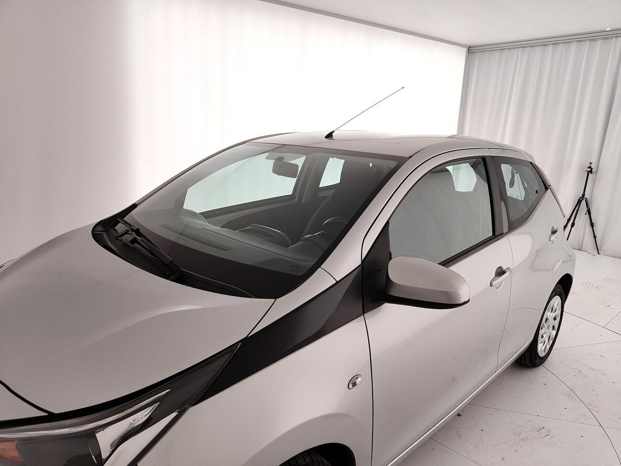 Toyota Aygo 1.0 VVT-i 69 CV 5 porte x-business