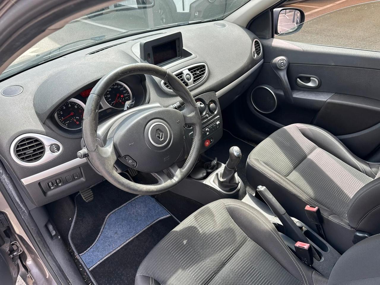 Renault Clio 1.2 16V 5 porte Dynamique
