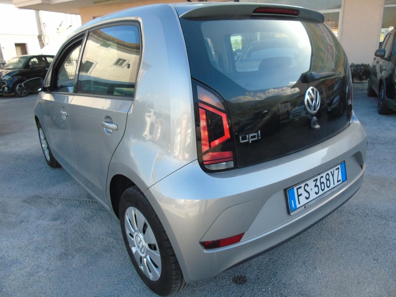 Volkswagen UP! 1.0 5p (SOLO 34000 Km) OK Neopatentati