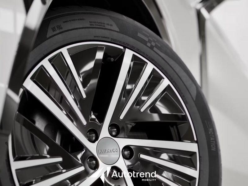 Lynk & Co 08 1.5 Plug-In 349 CV Automatica NAVI TETTO LED Core