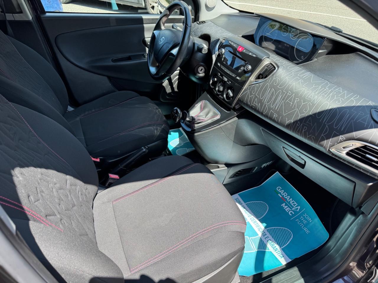 Lancia Ypsilon 1.2 69 CV 5 porte Elefantino