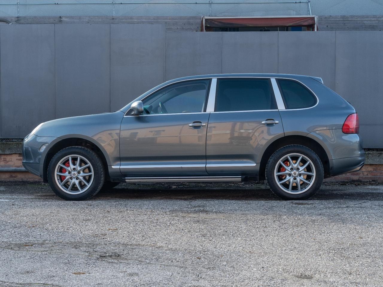 Porsche Cayenne 4.5 cat Turbo